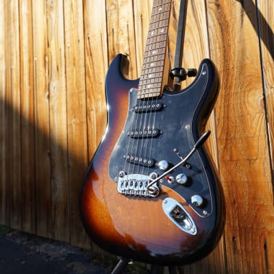 G&L USA CLF Research S-500 Tobacco Sunburst 6-String Electric Guitar w/ Gig Bag NOS image 4