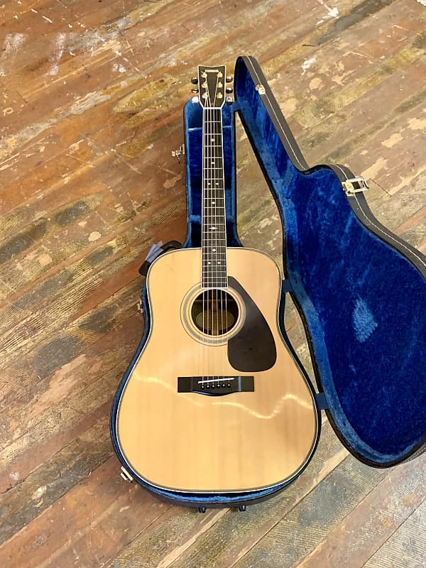 Yamaha L-8 acoustic guitar c 1979 Rosewood original vintage