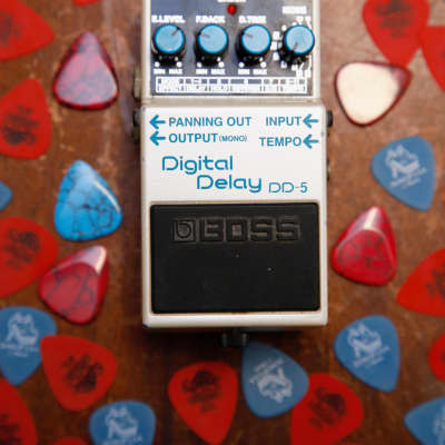 Boss DD-5 Digital Delay Pedal Pre-Owned for sale