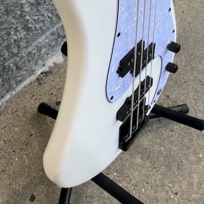GAMMA Custom Bass Guitar JP24-02, 4-String Alpha Model, Polar White for sale