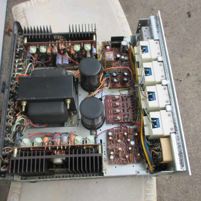 Marantz  4140 Quadraphonic Integrated Amplifier image 3