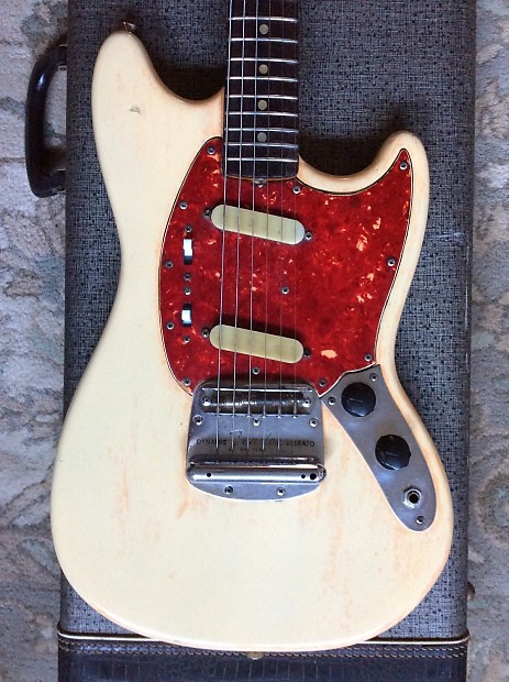 Fender mustang relic online