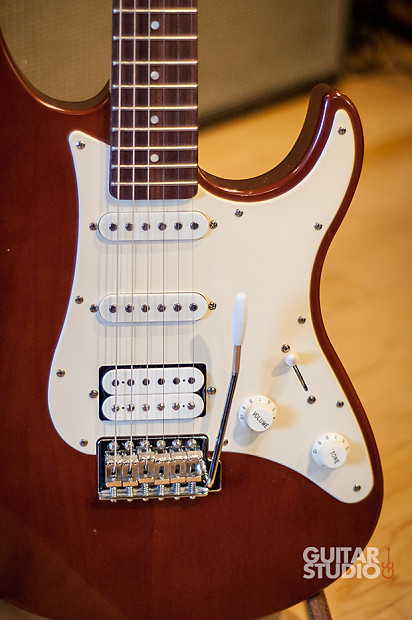 Yamaha store pacifica j112