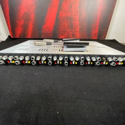 Yamaha M1516 Vintage Mixer/Console Discrete Preamps/Output Amps