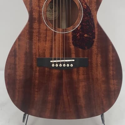 Guild GAD M-120-CH 6-String Concert All-Mahogany Acoustic