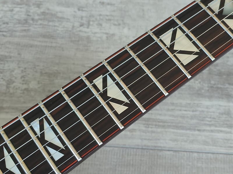 1982 Aria Pro II (Matsumoku) PE-R100 Single Cutaway w/Kahler 1982 Aria Pro II (Matsumoku) PE-R100 Single Cutaway w/Kahler