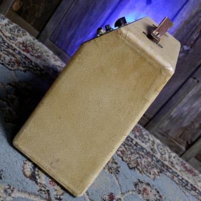 Gibson  GA-5 5-Watt Guitar Tube Amplifier Late 1950's to Early 1960's - Vintage White image 7