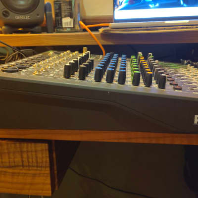 Mackie ProFX12v3 12-Channel Effects Mixer 2020 - Present - Dark Gray image 2