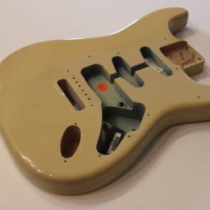 USA FENDER AMERICAN Highway One Stratocaster BODY - Nitro