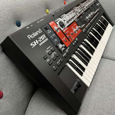 Roland SH-201 49-Key Synthesizer 2000s - Black