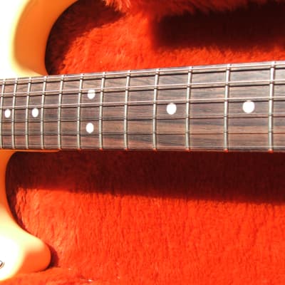 1983 Fender ‘62 Reissue Stratocaster Fullerton Vintage Olimpic White Slab Boar
d Rosewood Neck image 5