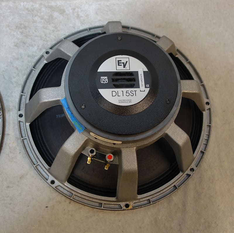 Pair of USA Electro-Voice EV DL15ST 1x15 speakers