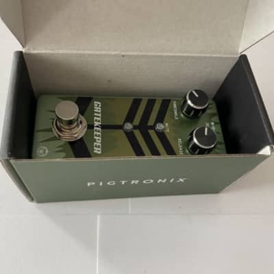 Pigtronix Gatekeeper v2 Noise Gate Pedal w/ Original box & paperwork image 2