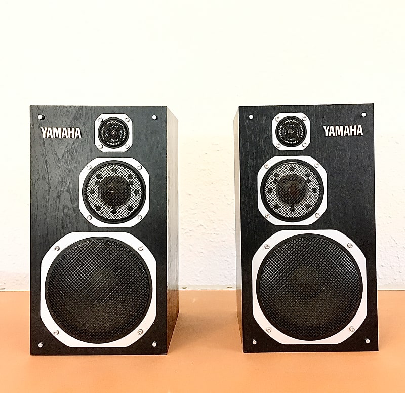 Yamaha NS-1000mm bookshelf speakers studio monitors ns1000