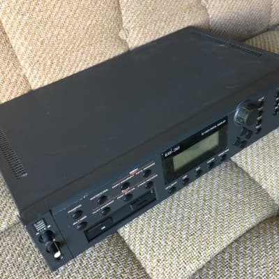 E-MU Systems ESI-32 Rackmount 32-Voice Sampler Workstation FOR SPARES