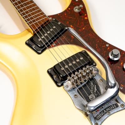 Mosrite The Ventures Model '65 Reissue Guitar with Case - Pearl White image 12