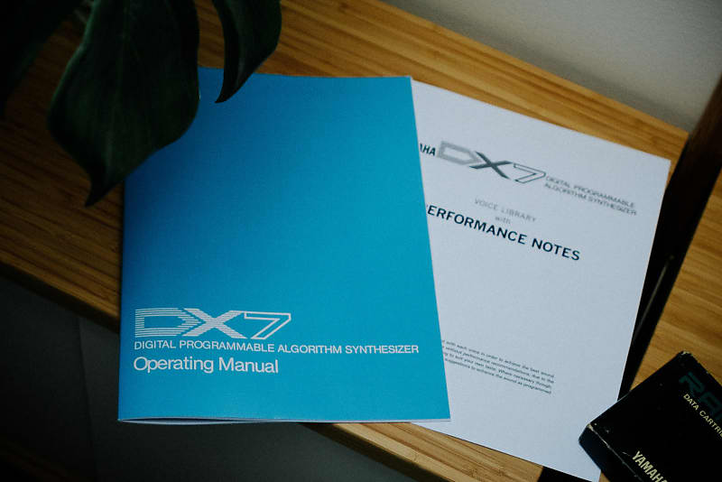 YAMAHA DX7 mk1 Operating Manual + Performance Notes | High quality 2020 Reprint imagen 1