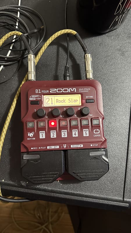 Zoom B1 Four
