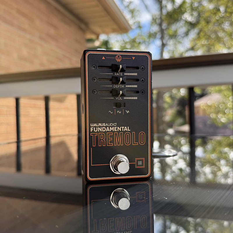 Walrus Audio Fundamental Tremolo
