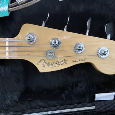 Fender Jazz Bass 2017 Black/ivory image 2