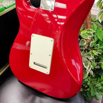 Fender Classic Player '60s Stratocaster  - Candy Apple Red image 11