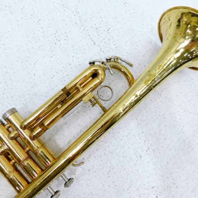Holton Collegiate T602 Trumpet, USA, Lacquered Brass, with case/mouthpiece image 13