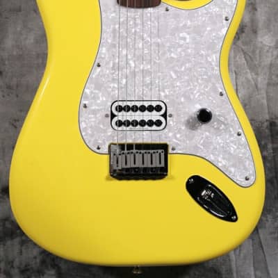 Fender - Limited Edition Tom Delonge Stratocaster® image 1