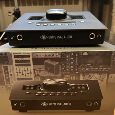 Universal Audio Apollo Twin DUO MKII Thunderbolt Audio Interface 2019 - Present - Dark Grey image 2