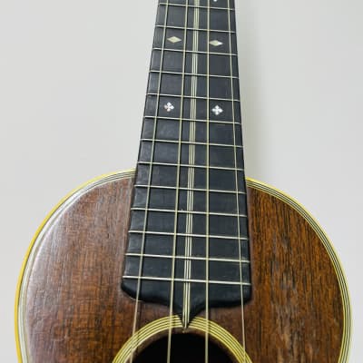 1932-33 Martin Style 3 ukulele with original case image 8