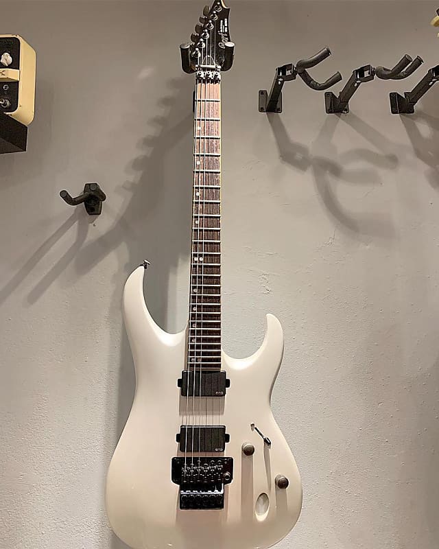 Cort Viva Custom Satin