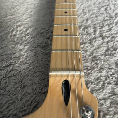 Fender Player Mustang 2020 MIM Sienna Sunburst Maple Fretboard Guitar + Gig Bag image 8