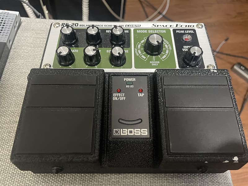 Boss RE-20 Space Echo