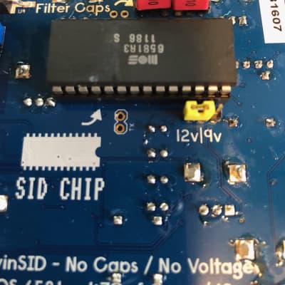 ALM/Busy Circuits SID Guts Deluxe with both SIDSWIM and 6581