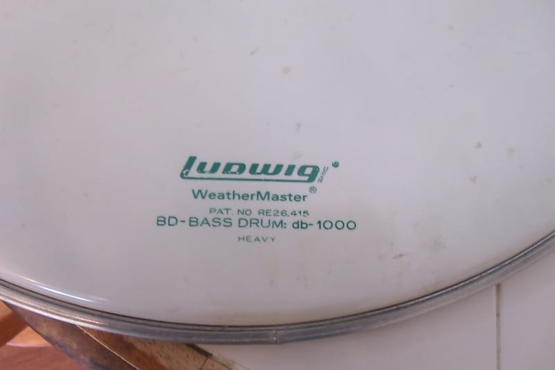 Luwig Bass Drum head double Logo 22" weathermaster 1973 White image 1