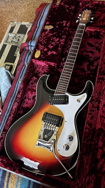 人気のクリスマスアイテムがいっぱい！ Ventures 1963 Mosrite Kurokumo? Re-Issue Color 3 - 2000-2023 ギター