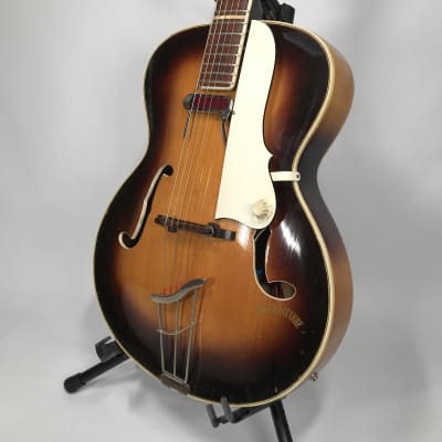 Hoyer archtop guitar 1950s with Dearmond Rythm Chief - carved top and bottom - German vintage image 2