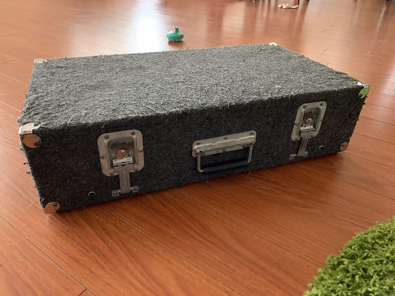 Pedal Pad MKS II Powered Pedalboard Reverb