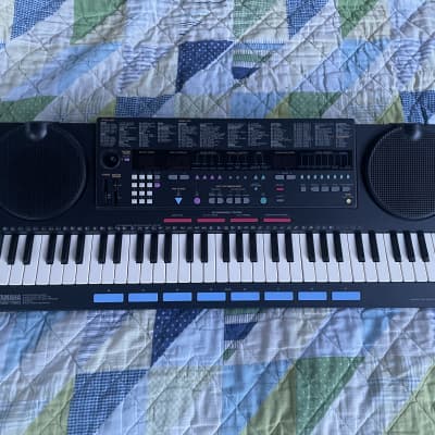 Vintage Yamaha PSS-790 midi synth keyboard