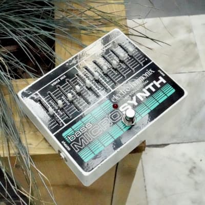 Electro-Harmonix Bass Micro Synth Pedal - Gearspace