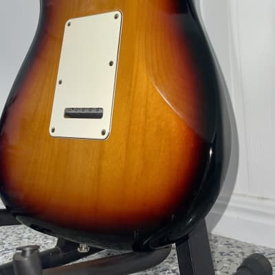 Fender American Standard Stratocaster 1998-2000 - 3-Colour Sunburst image 7