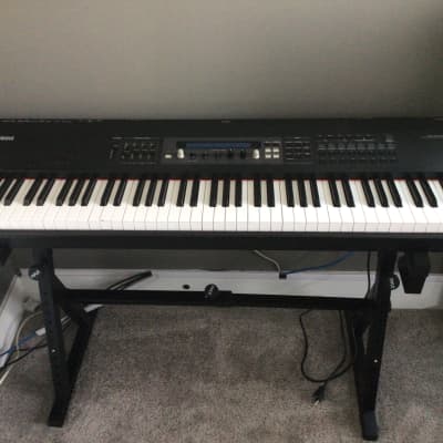 Yamaha S80 88-Key Weighted Key Synthesizer Bundle (Case, Stand, Stool)