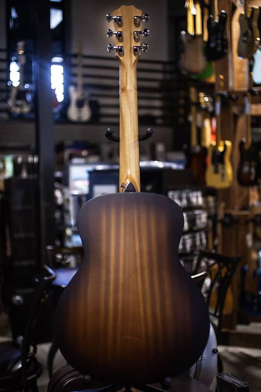 ギター Taylor GS Mini e Mahogany SEB GS Mini-e Mahogany Layered Sapele Acoustic-Electric Guitar