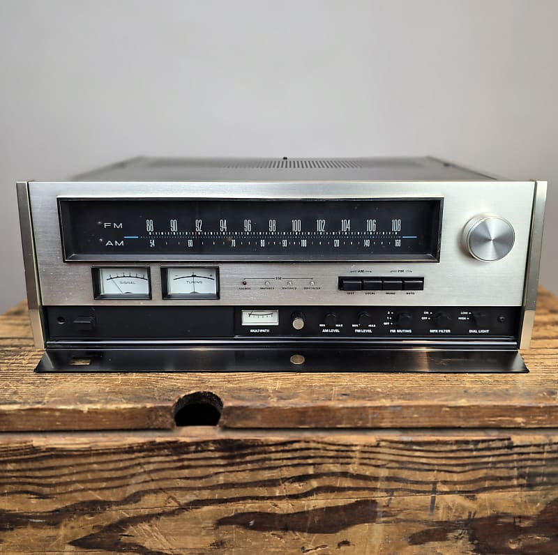 Accuphase T-100 AM FM Stereo Tuner 1970s Silver Face | Reverb