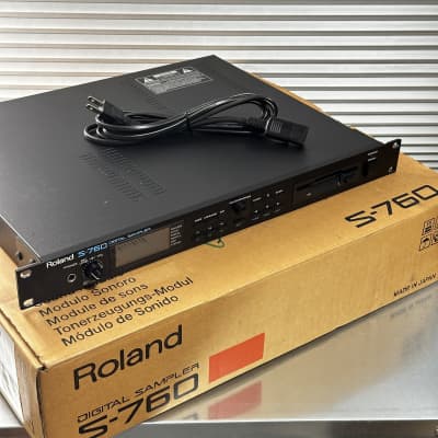 Roland S-760 Digital Sampler