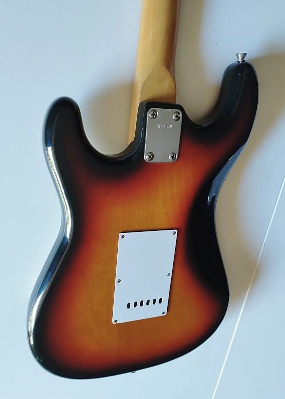 Vintage 70s - Fresher Straighter Stratocaster - 3 Tone