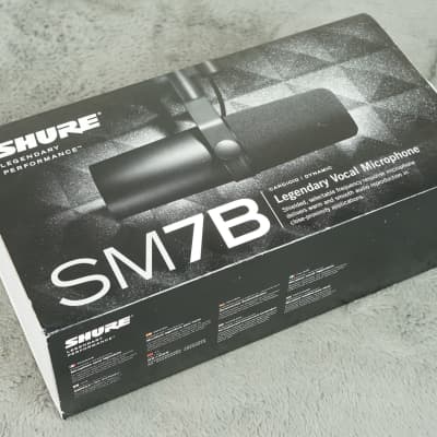 Pre-Owned Shure SM7B with Bag - Five Star Guitars