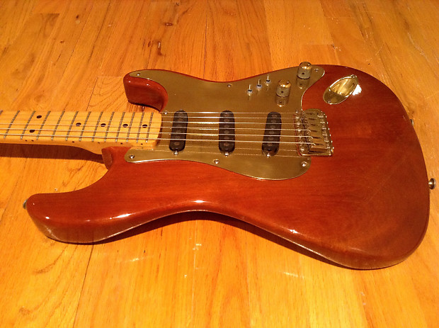 激レア Moon STRATCASTER Vintage 1980 Fender Stratocaster 25th Anniversary Model Vintage