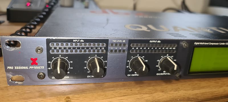 【NEW限定品】 dbx 実用品 Quantum ファイナライザー マスタリングプロセッサ 配信機器・PA機器・レコーディング機器