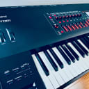 Roland FANTOM-8 Synthesizer / Workstation (like-new condition)