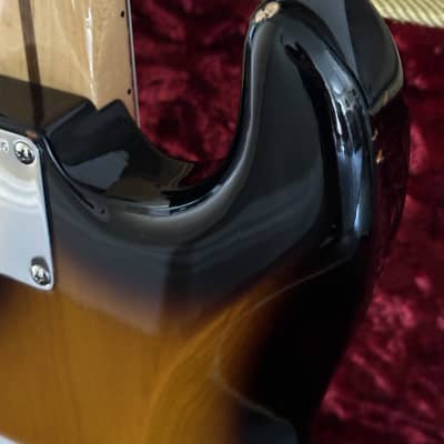 Fender 60th Anniversary American Vintage '54 Stratocaster 2014 - 2-Color Sunburst image 8